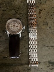 Oris Worldtimer Automatic Silver/Gray Dial Leather/42 mm Comes with Two Straps