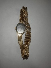Waltham Women’s Vintage Quartz Oval Analog Watch Gold-Tone White Dial Bracelet