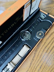 Stuhrling Original Women’s Quartz Dress Watch Black Leather Strap Box Manual
