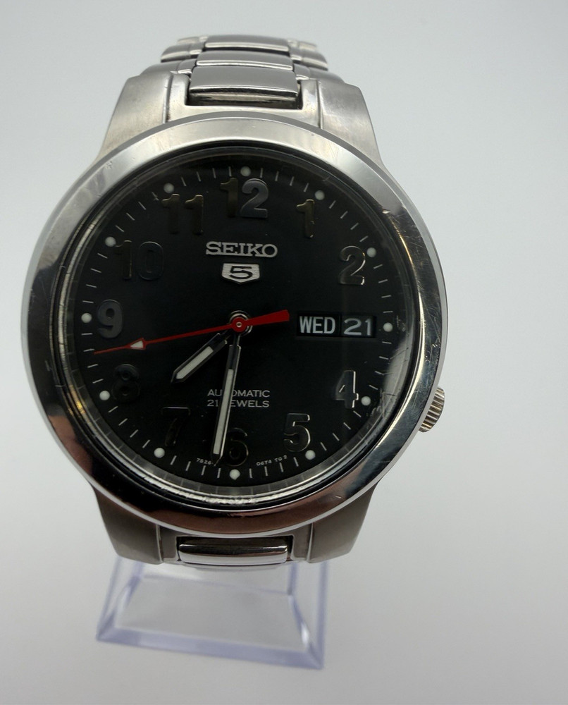 Seiko 5 Automatic Men’s Watch 21 Jewels Day Date Black Dial Display Case Back