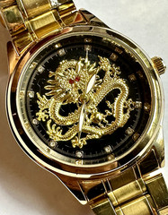 Golden DRAGON Mens Quartz Wrist Watch w/ Deployment Clasp New Battery G13