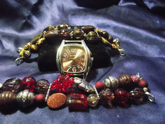 Woman’s Narmi Watch with 2 Bands (Brown & Red) B118-B079 ZC