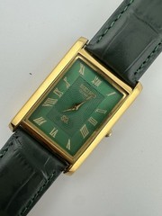 GREEN Vintage Seiko Slim Quartz Men’s Wrist Watch