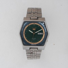 Seiko 5 Automatic Hexagon Case 6319-602A Rare Green Dial Gold Accents Watch 1979