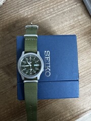 Seiko 5 SNK805 7S26-02J0 Military Green Dial Day/Date 37mm Men’s Watch