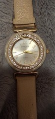 Chico’s 626 Women’s Quartz Analog Watch Gold Case Beige Leather Diamond Bezel