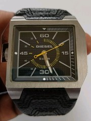 Diesel Quartz Analog 5 Bar Classic Black Dial Black Leather Men’s Watch DZ1266