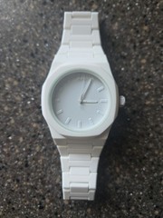 Quartz Analog Wristwatch White Plastic Unisex Round Casual Baton Indexes