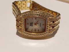 Nolan Miller Rhinestone Gold tone Ladies Wristwatch Watch Needs Battery