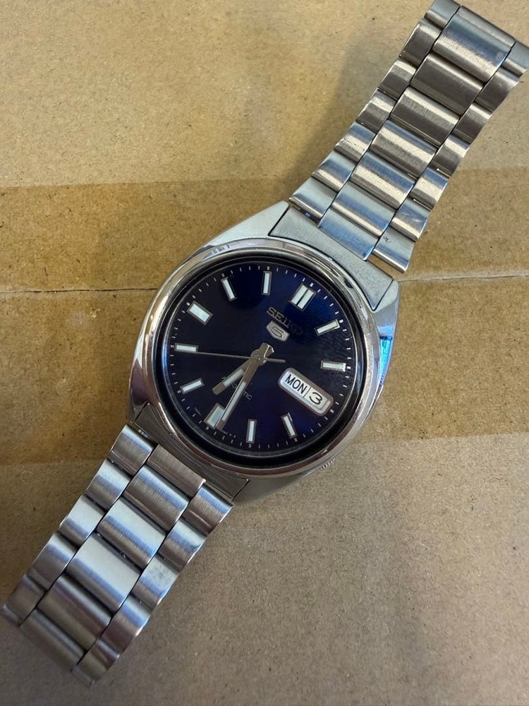 Rare SEIKO 5 Automatic Wristwatch Navy Dial