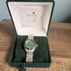 Masters Green Dial Quartz Watch 38mm 50m Date Stainless Steel Bracelet w/ Box