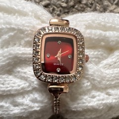 Rose Gold Quartz Square Wristwatch Red Dial Dot Indexes Bracelet