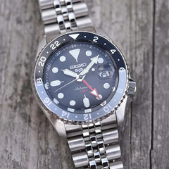 Seiko 5 Sports SSK001K1 SKX Sports Style GMT Black Grape Automatic Black Dial