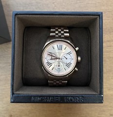 Michael Kors MK5569 Lexington Rose Gold Chronograph Watch w/ Box Needs Battery
