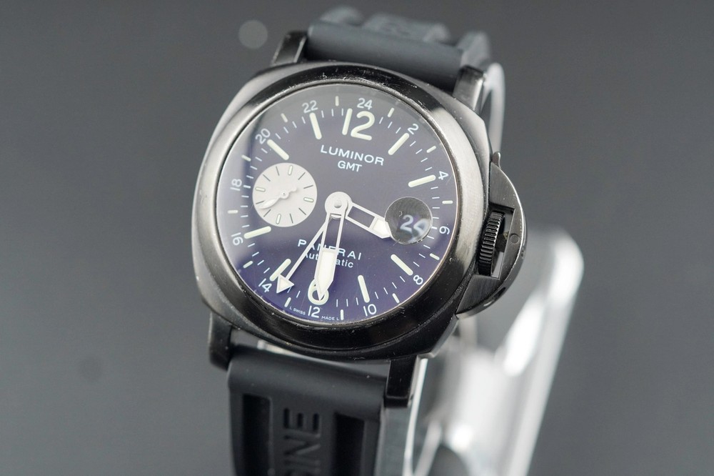 Panerai Luminor Gmt Automatic Black Dial on Leather PAM00088