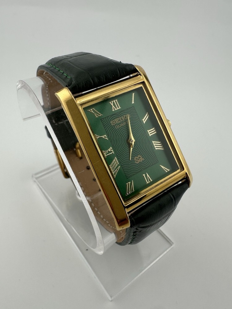 GREEN Vintage Seiko Slim Quartz Men’s Wrist Watch