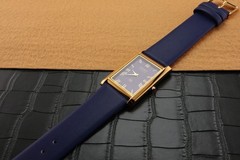 Vintage Seiko Slim Quartz Men’s Wrist Watch Blue Dial with Blue Strap.