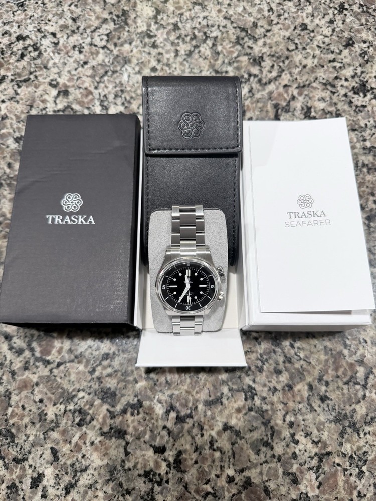 Traska Seafarer 38.5 mm Black Dial Automatic 150m Steel Bracelet Box Papers V3