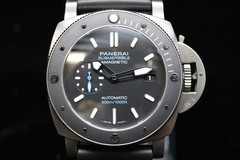 Panerai Submersible Men’s Black Baton Indexes Watch – PAM01389