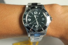 New Invicta Men’s Dive Watch (49335) Silver Band Black Dial in Box