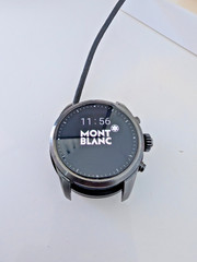 Montblanc Summit 2 Smartwatch-Titanium Case S2T18 42mm Sapphire Crystal
