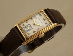 VINTAGE HAMILTON SHERWOOD 14K GOLD 20MM WIDE FANCY-SHAPE ARABIC NUMBERS 1930-40S