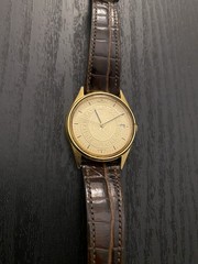 Seiko Manhattan College 5Y22-7009 Men’s Gold Tone Case Watch