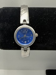 Gucci 9000L Women’Quartz Analog Watch Blue Dial Silver Bracelet 23.9mm untested