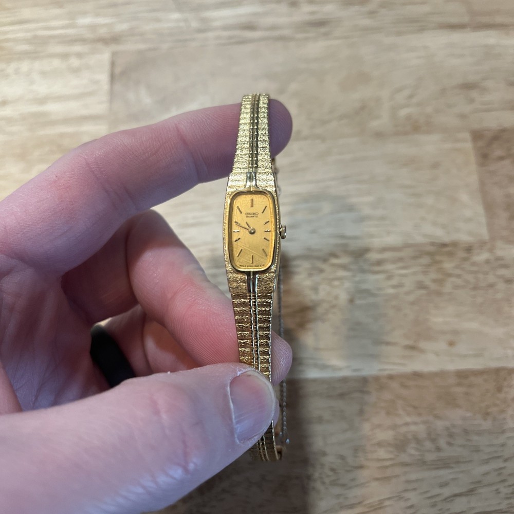 Vintage Seiko Quartz Watch Womens 13mm Gold Tone 2120-6319 Needs Battery