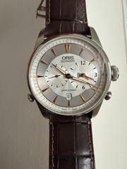 Oris Worldtimer Automatic Silver/Gray Dial Leather/42 mm Comes with Two Straps